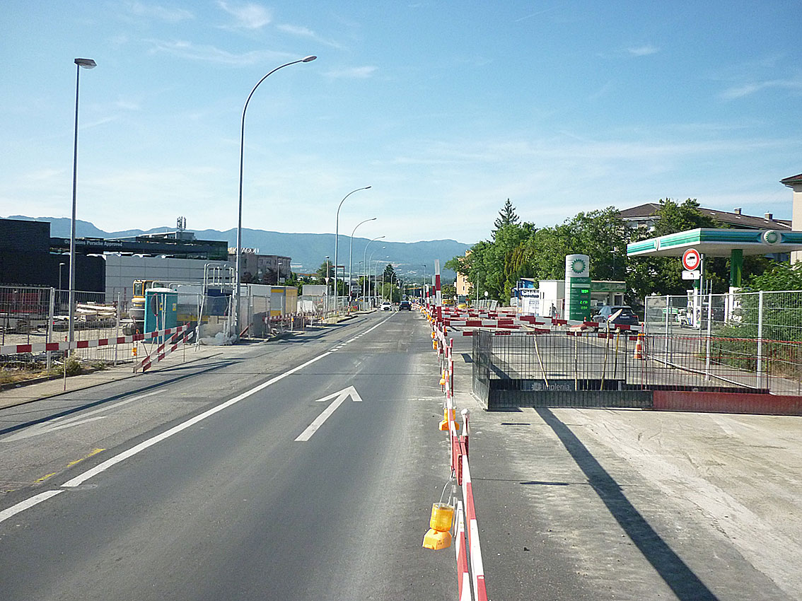 Die Route de Ferney zwischen der Place de Carantec und Susette